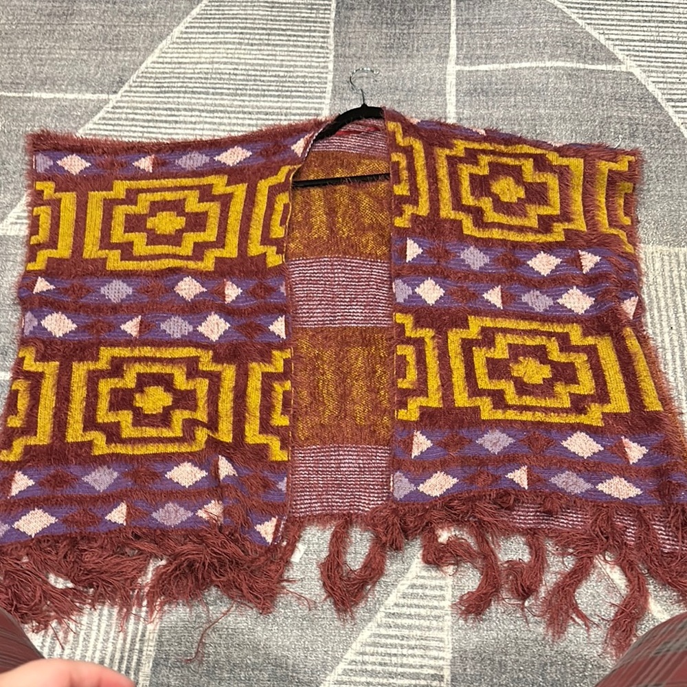 Geometric Patterned Fringe Shawl